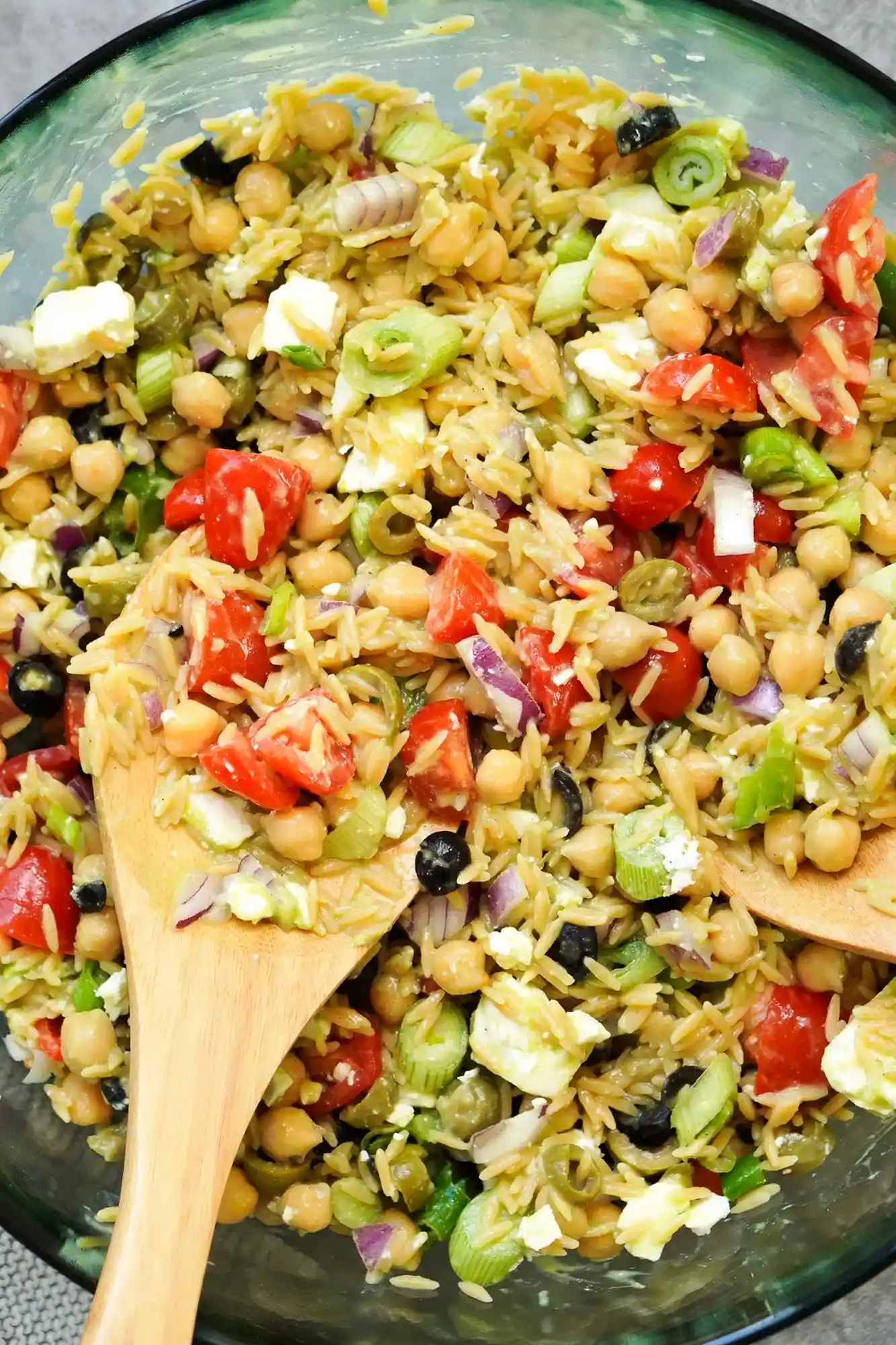 Proteinreicher Linsen-Pasta-Salat mit Kichererbsen und Feta 3 Recipe image
