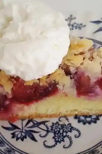 Traditioneller Zwetschgenkuchen mit Knusperstreuseln 3 Recipe image