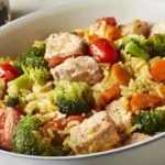 Proteinreiche Lachs-Reis-Pfanne mit buntem Gemüse 4 Proteinreiche Lachs-Reis-Pfanne mit buntem Gemüse