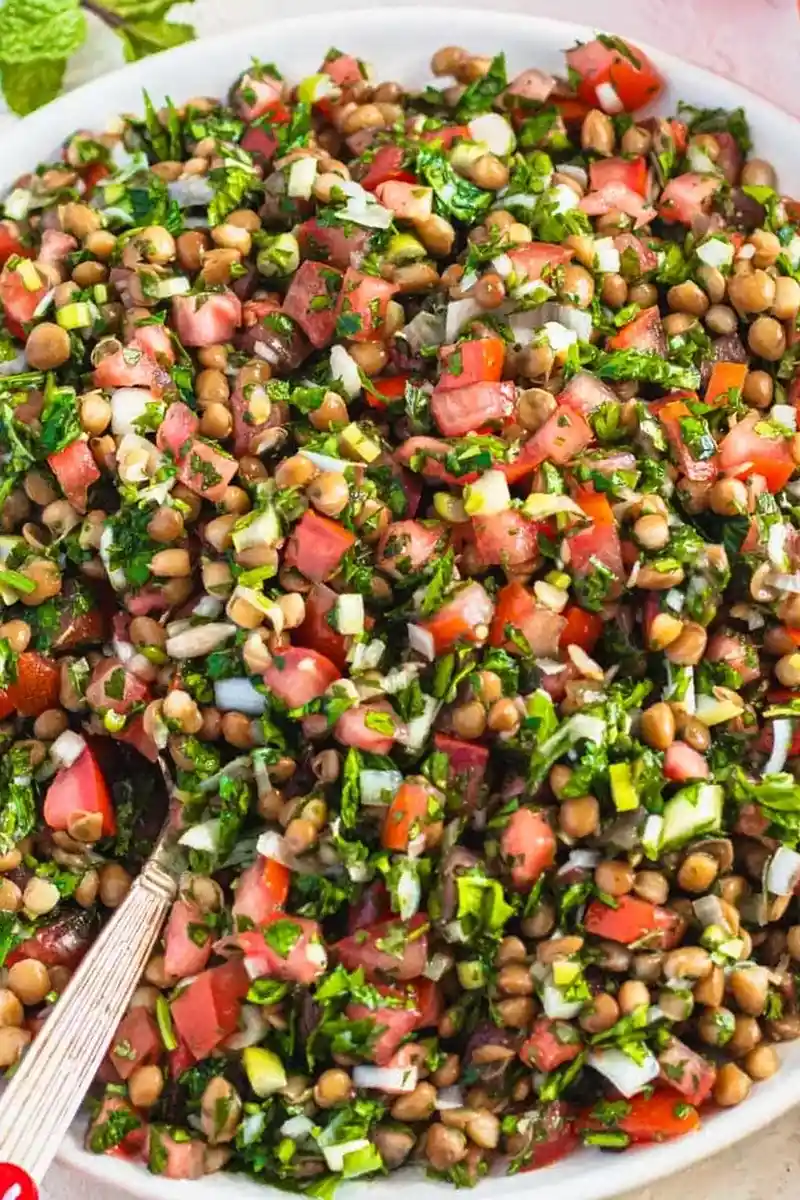 Nährstoffreicher Linsentabbouleh: Ein frischer mediterraner Salat 3 Recipe image