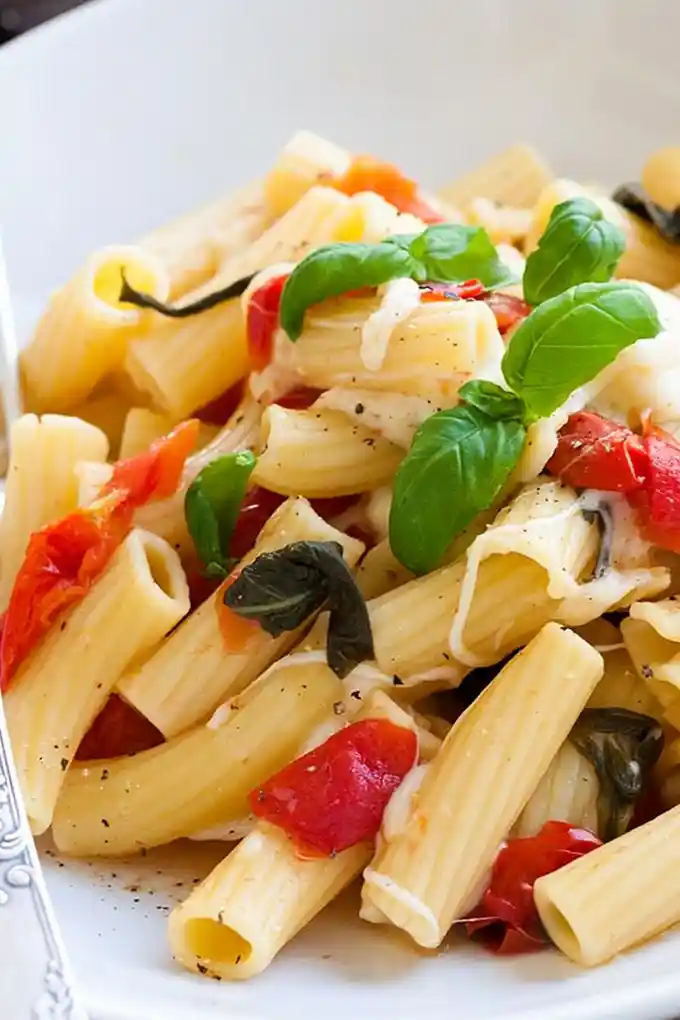 One Pot Pasta mit Tomaten und Mozzarella: Das schnelle Rezept 3 Recipe image