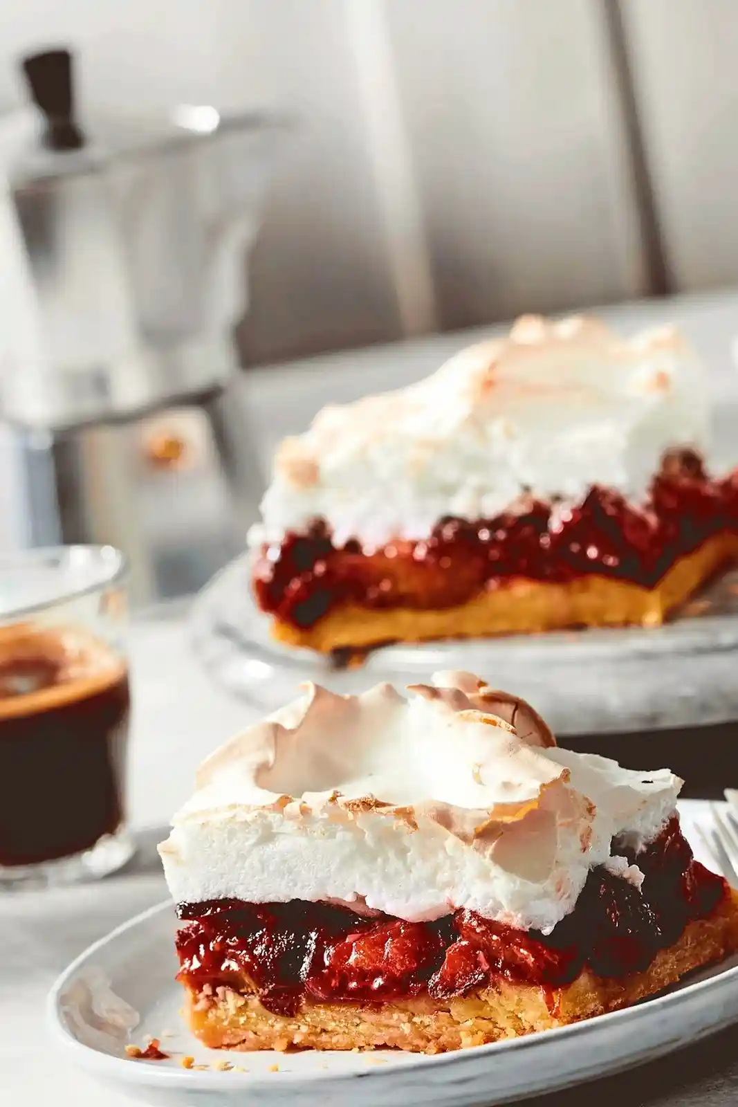 Saftiger Pflaumenkuchen vom Blech mit knusprigen Streuseln 3 Recipe image