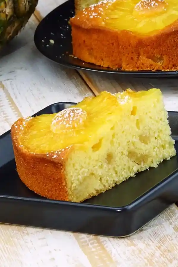 Saftiger Ananaskuchen mit frischen Früchten 3 Recipe image