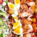 Lachs-Cobb-Salat mit Avocado-Green-Goddess-Dressing 4 Lachs-Cobb-Salat mit Avocado-Green-Goddess-Dressing