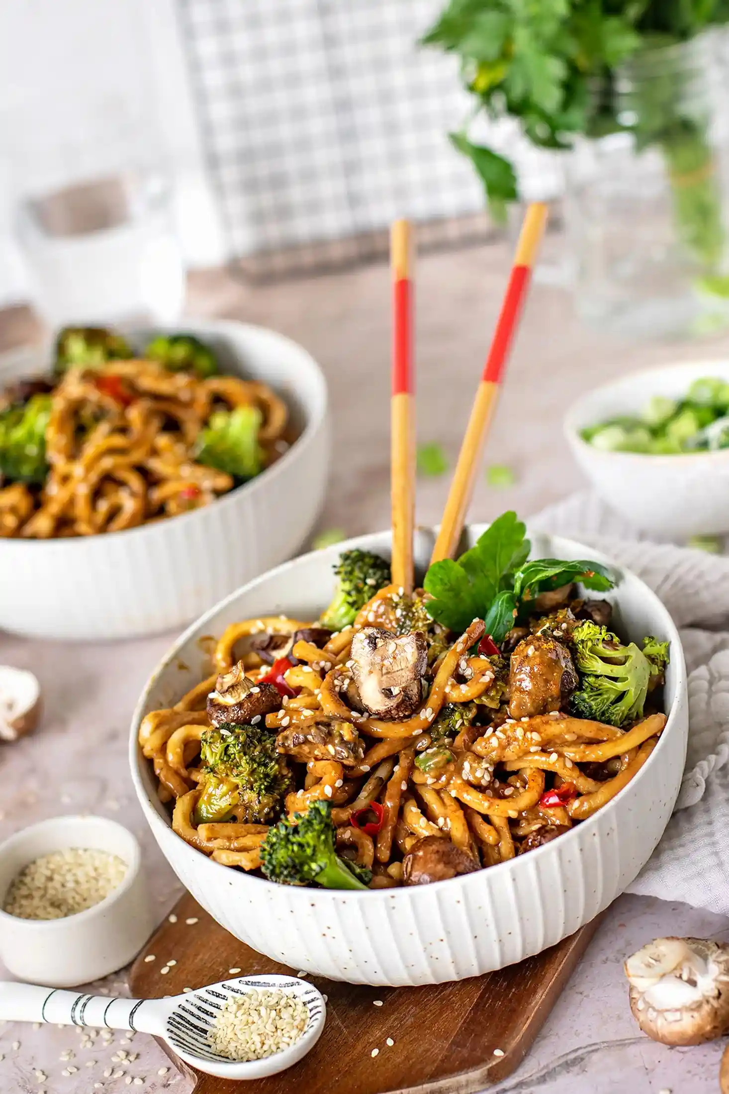 Schnelle Asianudeln mit cremiger Erdnusssauce 3 Recipe image