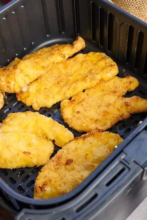 Knusprige Schnitzel aus der Heißluftfritteuse 3 Recipe image