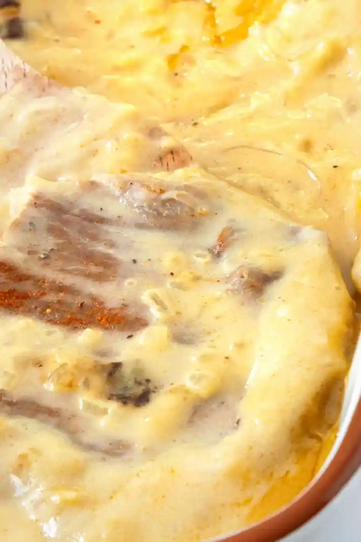 Saftige Schnitzelpfanne mit Zwiebel-Rahm-Soße 3 Recipe image