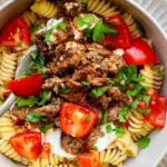 Proteinreiche türkische Pasta mit Joghurt und Hackfleisch 4 Proteinreiche türkische Pasta mit Joghurt und Hackfleisch