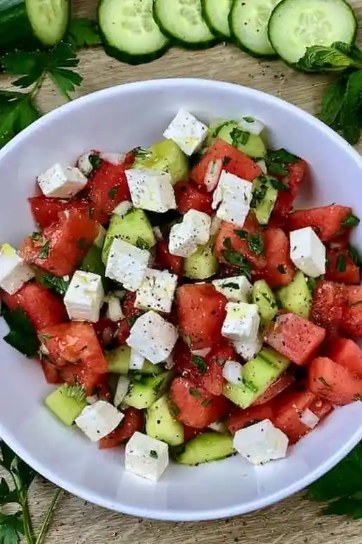 Erfrischender Wassermelonen-Feta-Salat mit Minze 3 Recipe image