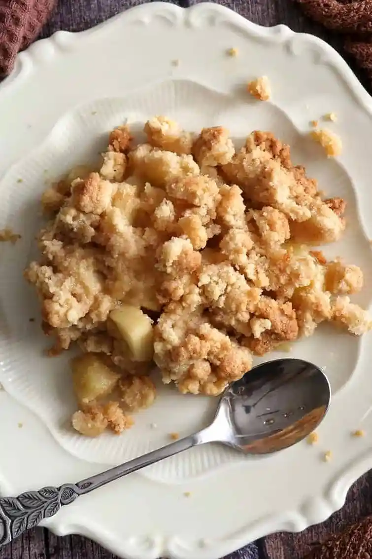 Knuspriger Apple Crumble mit Zimt und Äpfeln 3 Recipe image